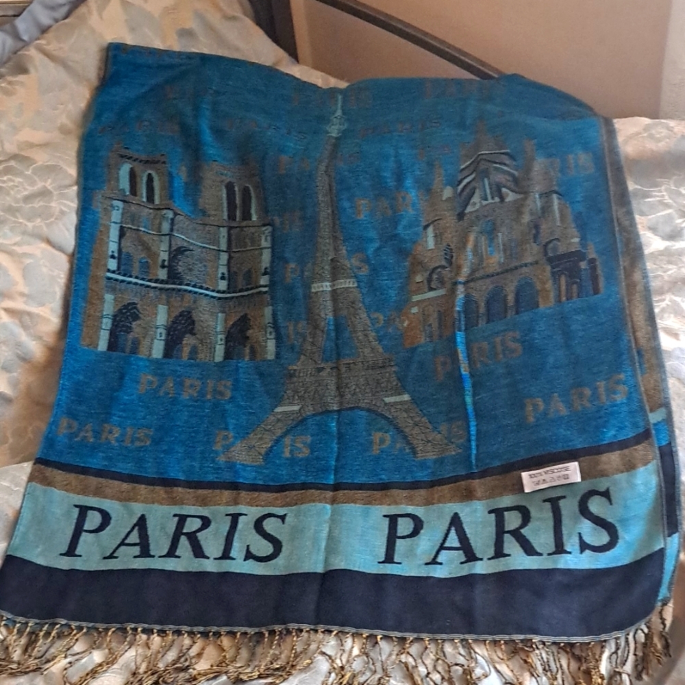 Elegant Excellent Preowned Paris Shawl